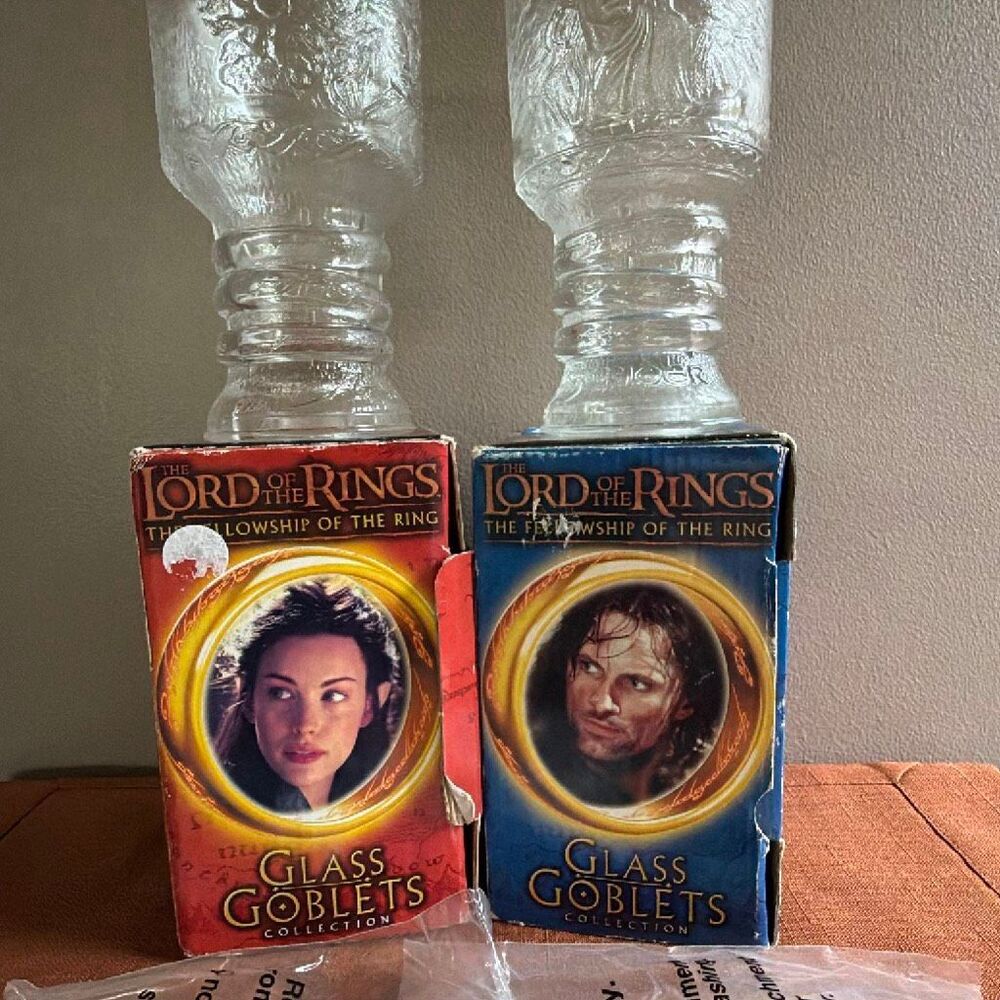 Lord of the Rings 2001 Promotional Goblets Arwen Strider Set of 2 New!
